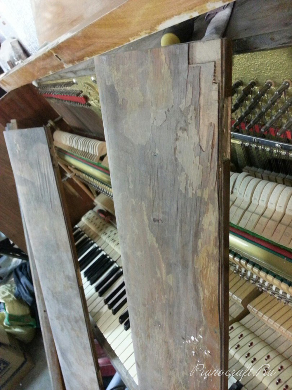 Реставрация пианино CALISIA и LEGNICA