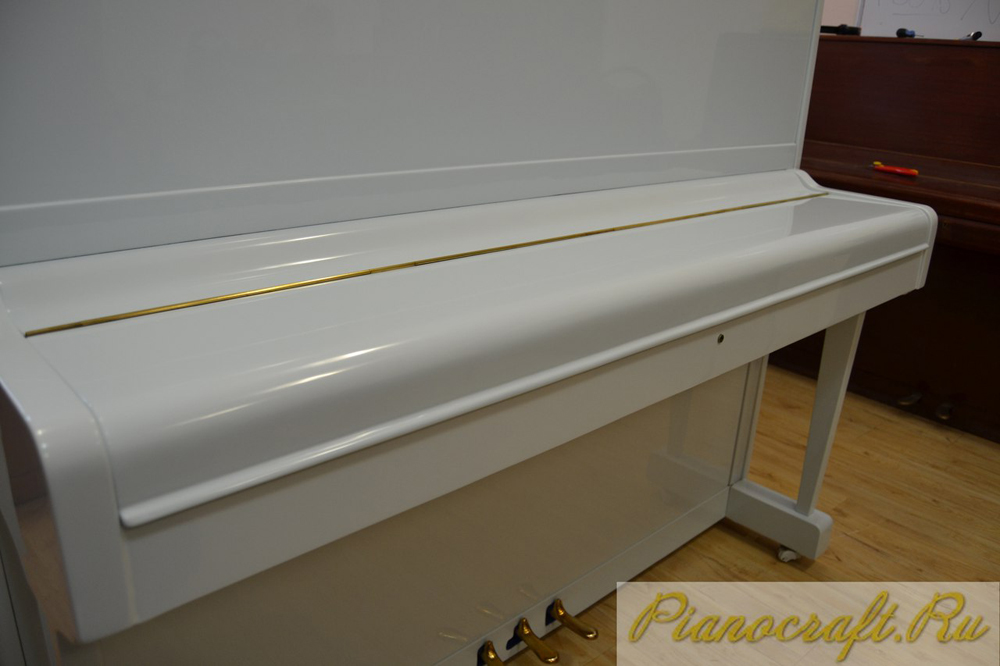 Реставрация пианино PETROF