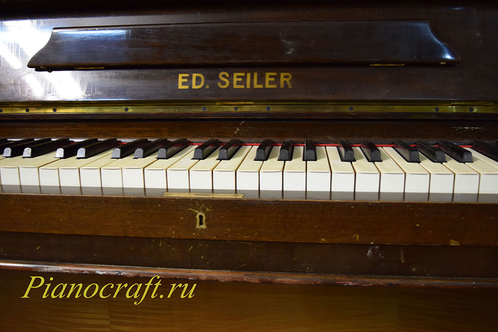 Реставрация фортепиано ED. SEILER. Оцените зеркальность полиэфирного лака