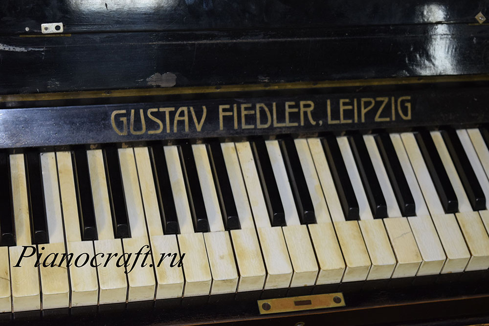 Реставрация фортепиано GUSTAV FIEDLER, LEIPZIG черный матовый лак для пианино